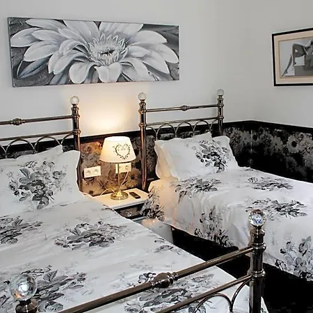 Le Potier Jovial Bed & Breakfast Ger (Manche)