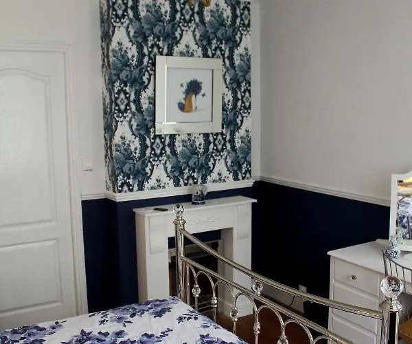 Le Potier Jovial Bed & Breakfast 4*