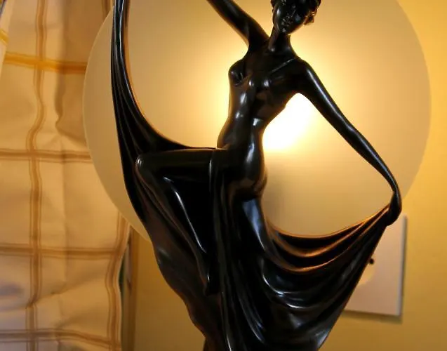 Le Potier Jovial Bed & Breakfast 4*